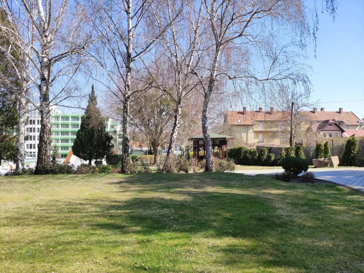 Spa Residence Carbona Apartment 105 Hévíz Екстериор снимка