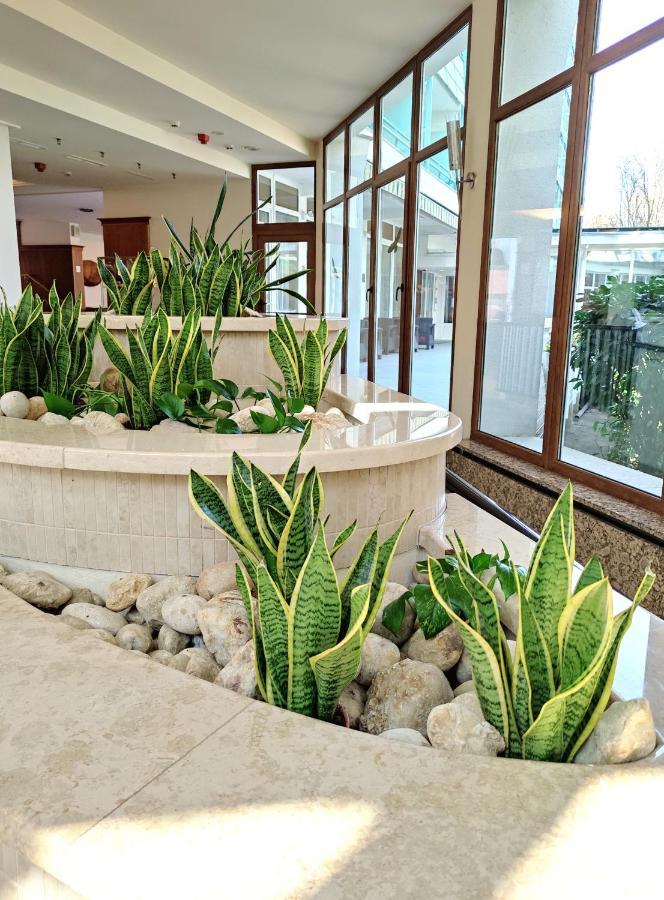 Spa Residence Carbona Apartment 105 Hévíz Екстериор снимка