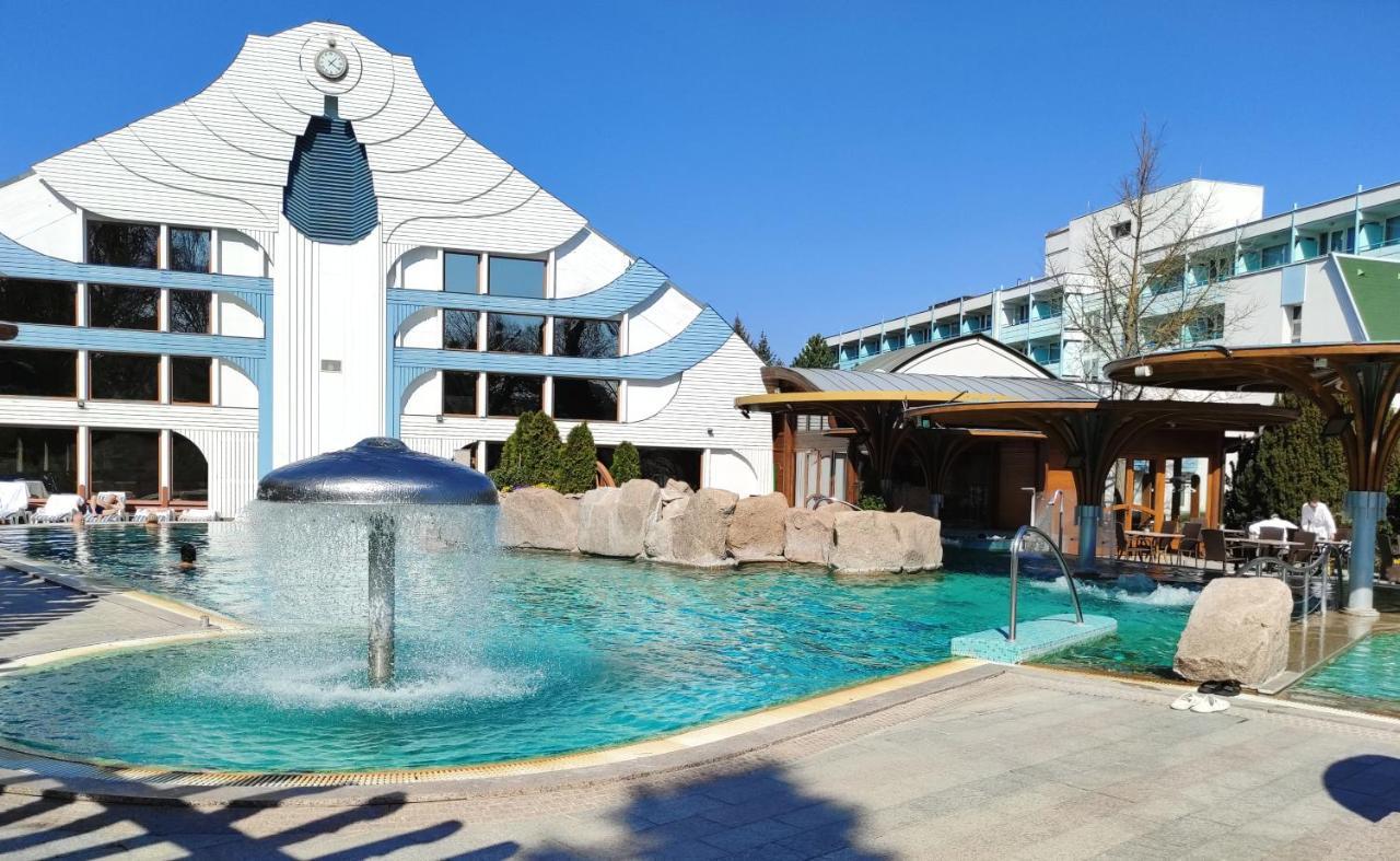 Spa Residence Carbona Apartment 105 Hévíz Екстериор снимка